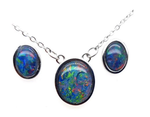Opal jewellery pendant and earrings