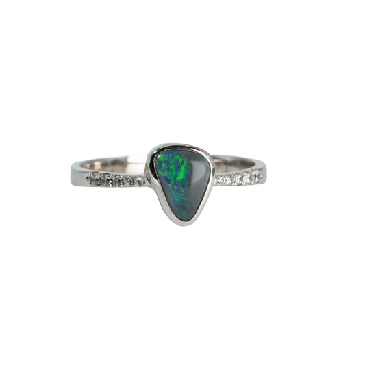Black Opal Ring in 925 Sterling Silver - Green-Blue