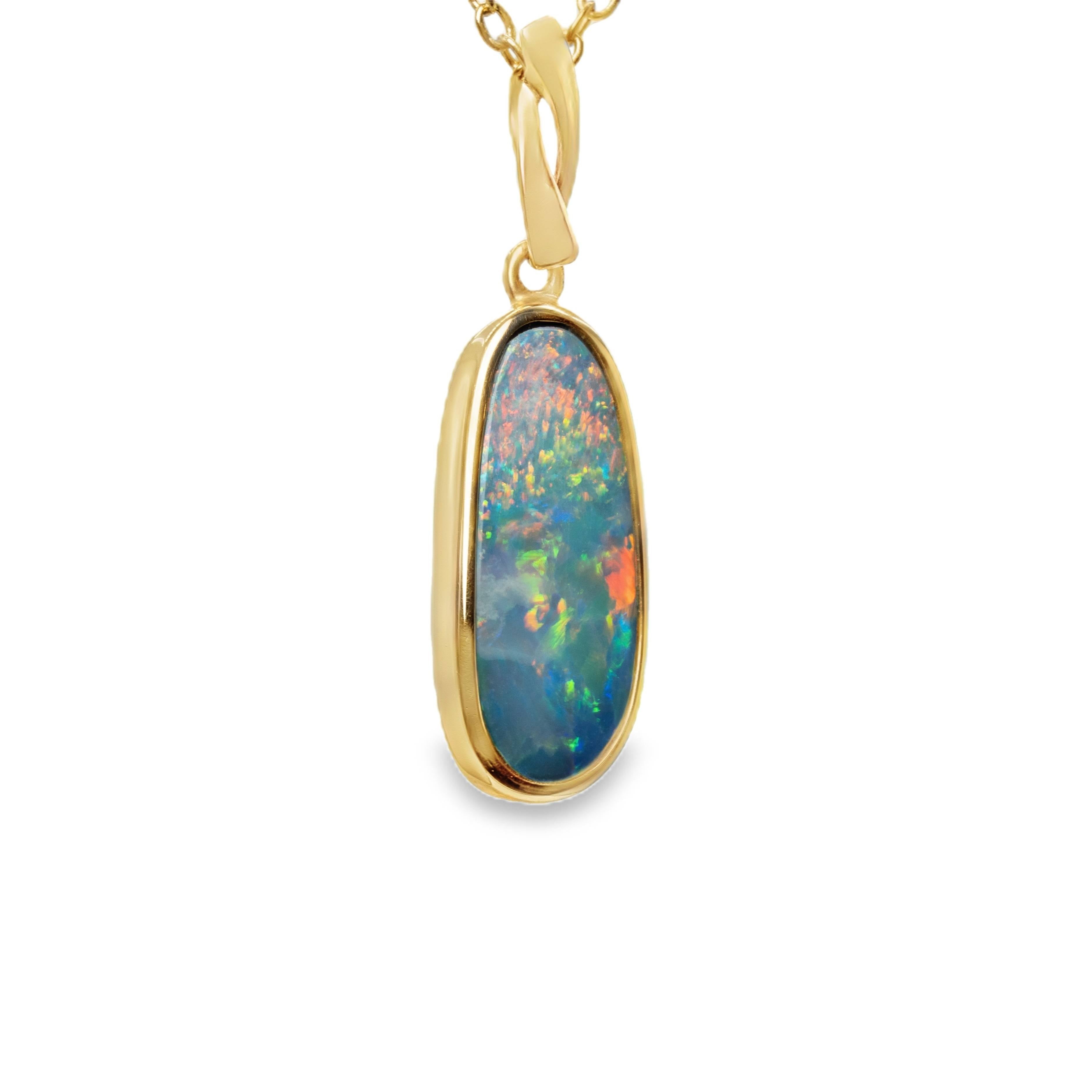 Doublet Opal Pendant in 14K Yellow Gold - Multicolour