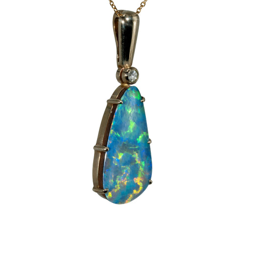 Doublet Opal Pendant in 9K Yellow Gold - Multicolour