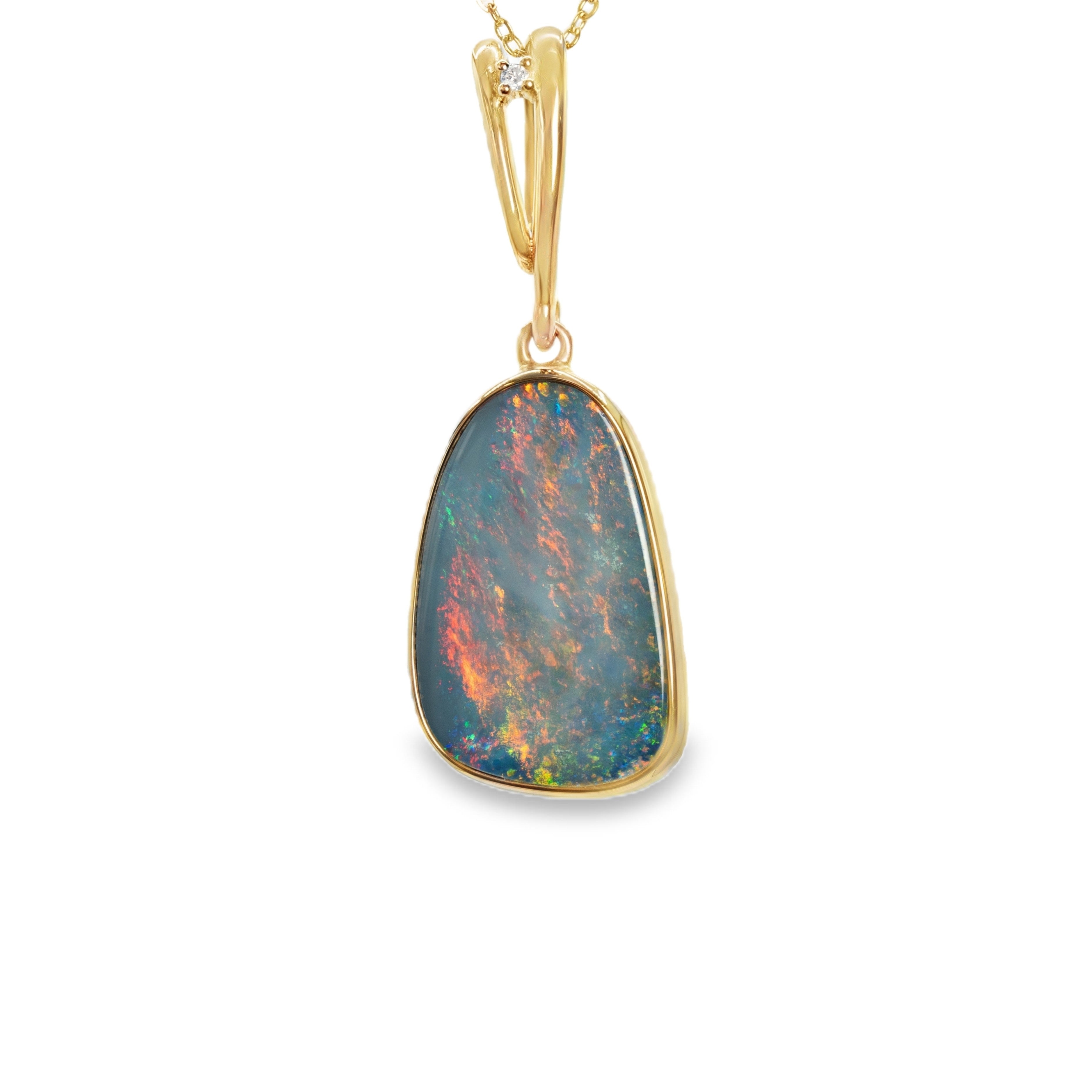 Doublet Opal Pendant in 14K Yellow Gold - Multicolour