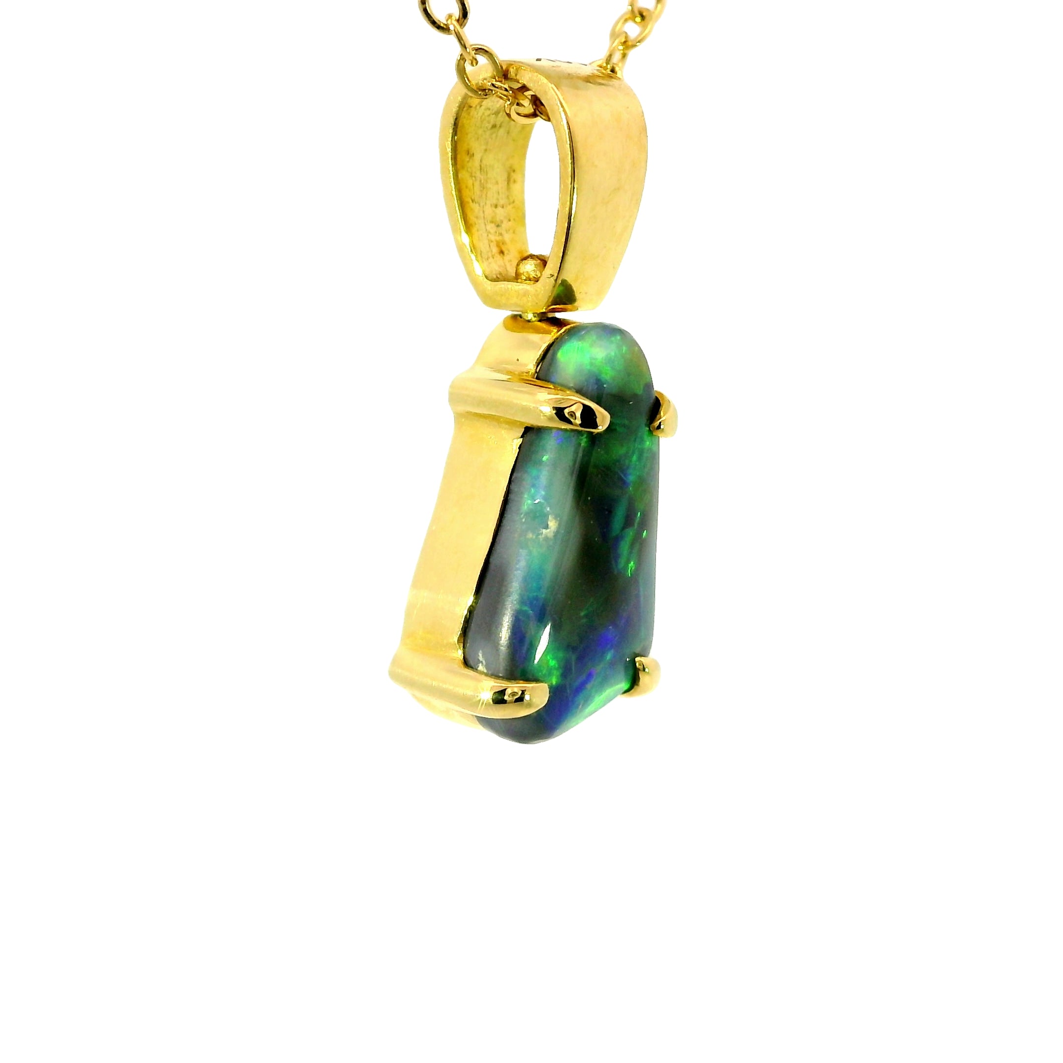 Black Opal Pendant in 18K Yellow Gold - Multicolour