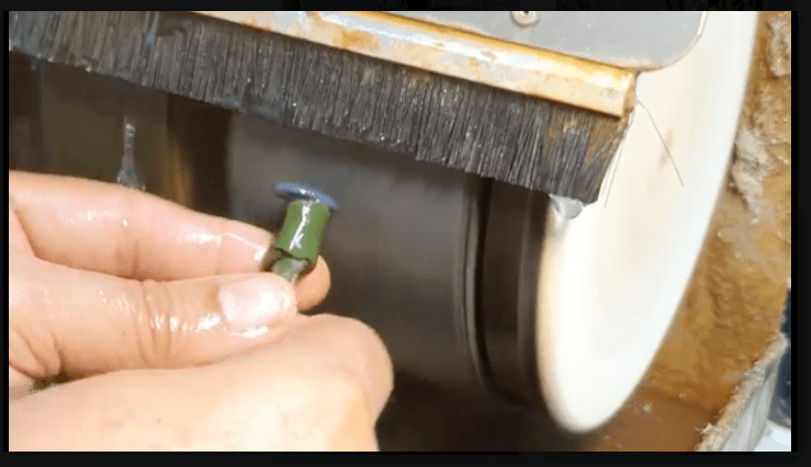 Opal Cutting Experience - Australian Opal Cutters and Pearl Divers
