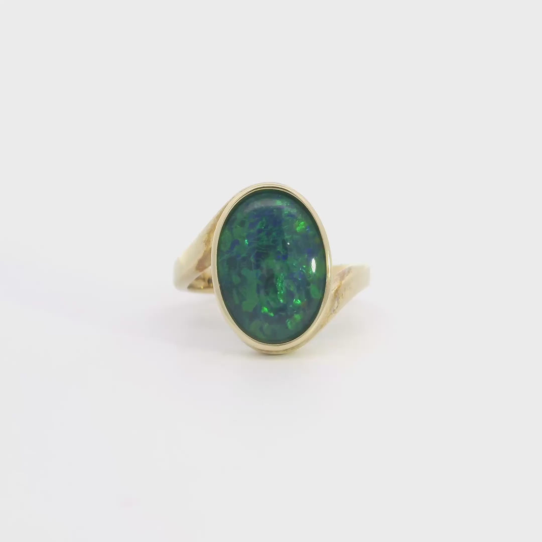Triplet Opal Ring in 9K Yellow Gold - Green-Blue