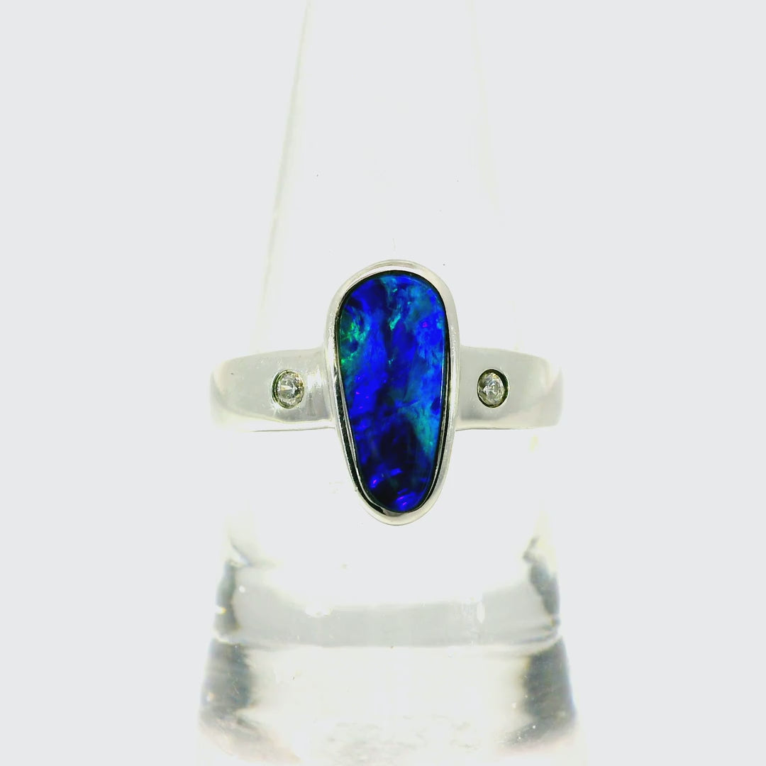 Doublet Opal Ring in 925 Sterling Silver - Green-Blue