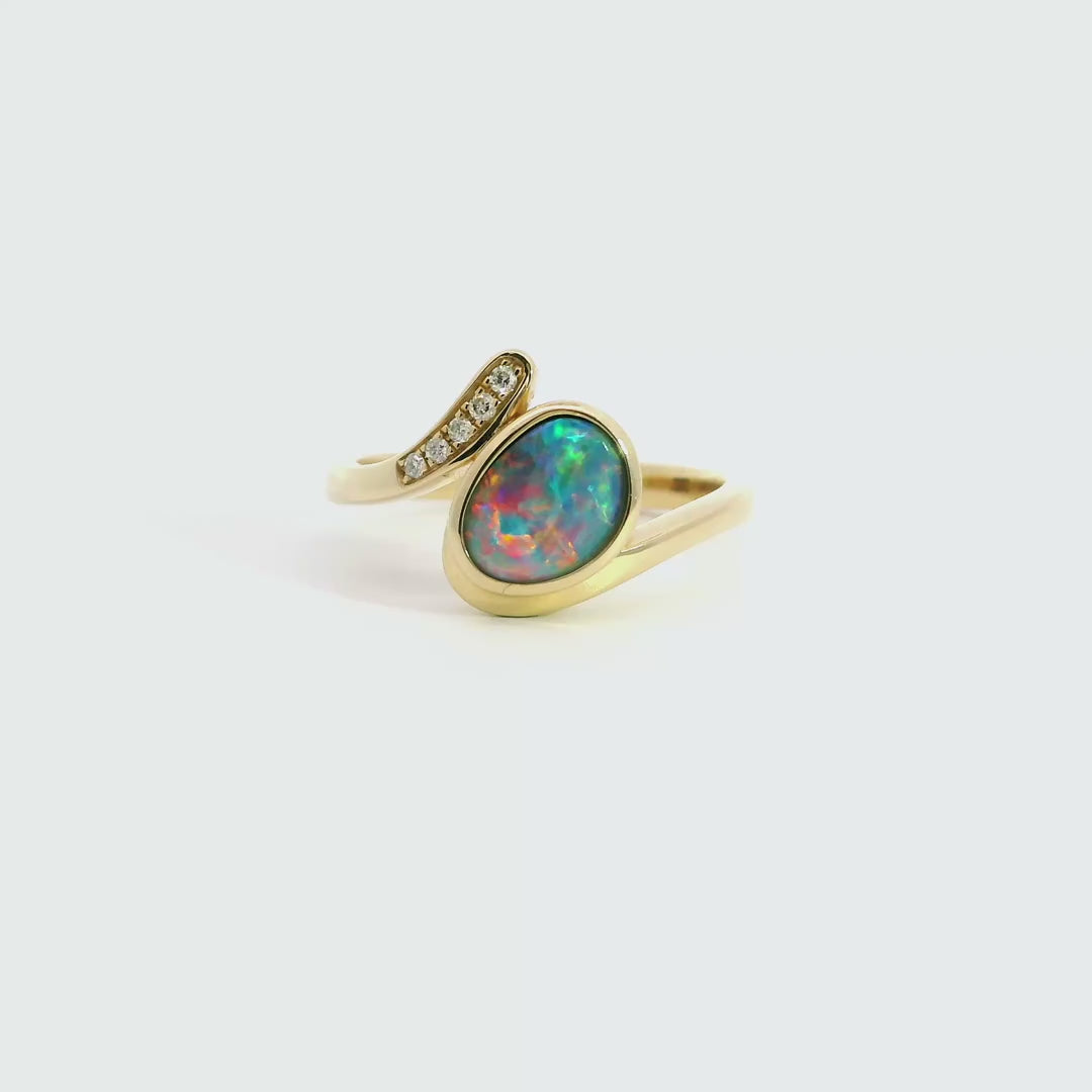 Doublet Opal Ring in 14K Yellow Gold - Multicolour