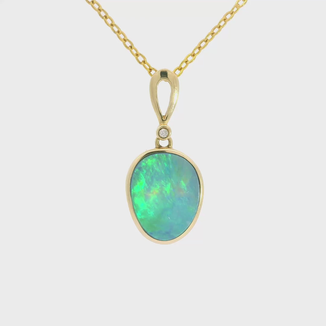 Doublet Opal Pendant in 14K Yellow Gold - Multicolour