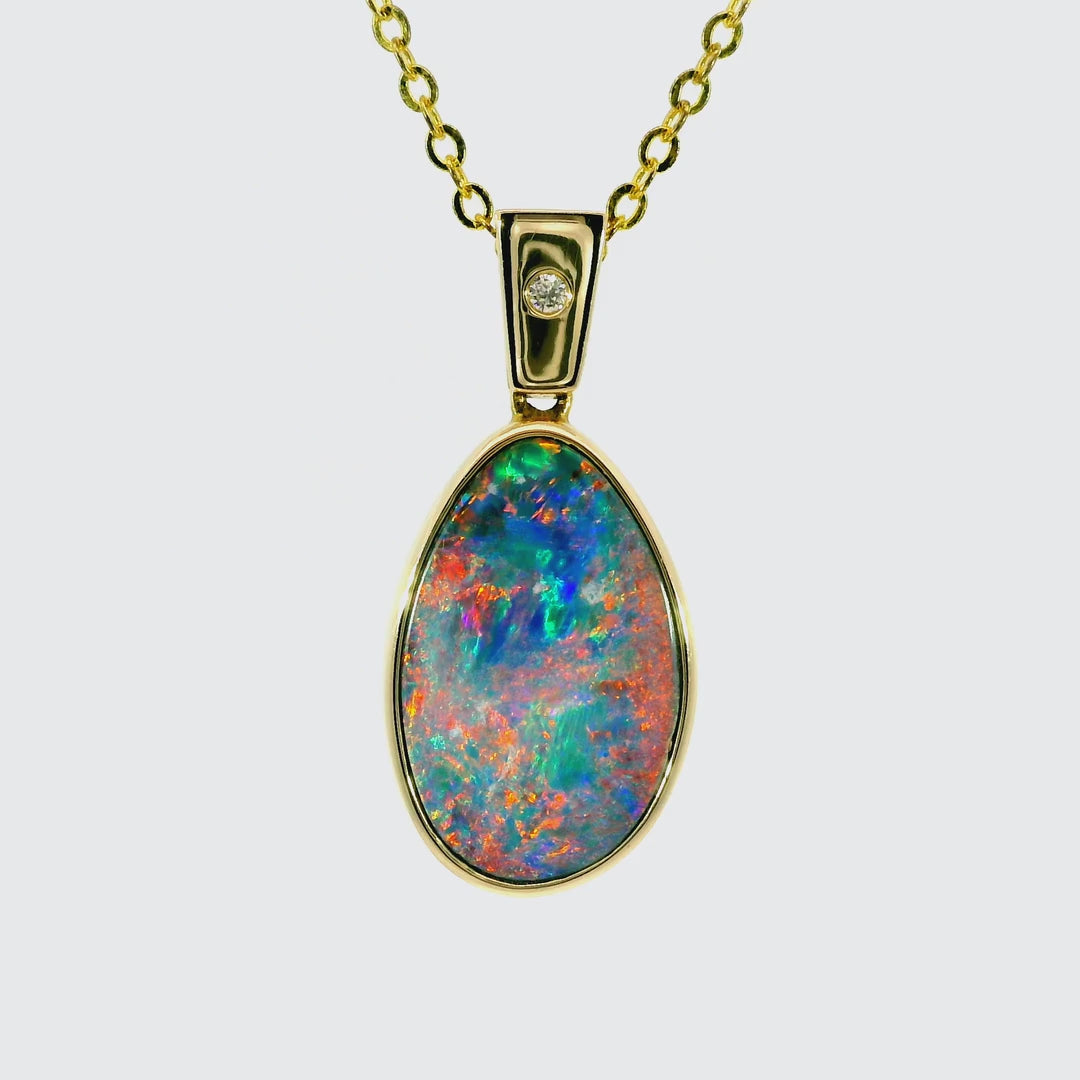 Doublet Opal Pendant in 14K Yellow Gold - Multicolour