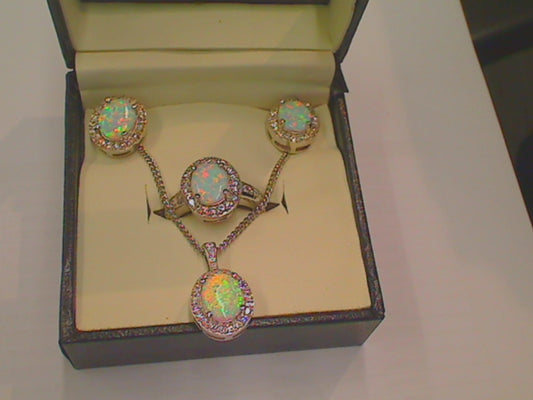 The Truth Behind Synthetic Opal - How To Stay Safe While Shopping - Australian Opal Cutters and Pearl Divers