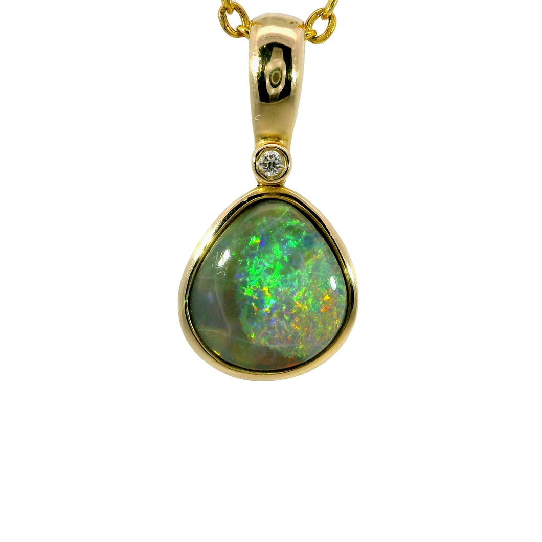 Black Opal Pendant in 14K Yellow Gold - Multicolour
