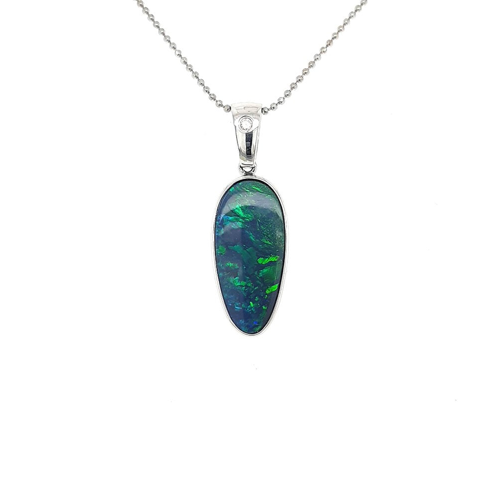 Black Opal 3.25 Carats Pendant set in 18k White Gold with 1x  G-H/Vs1-Si1 Diamond TW 0.22Ct