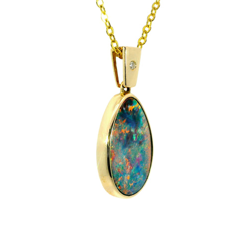 Doublet Opal Pendant in 14K Yellow Gold - Multicolour