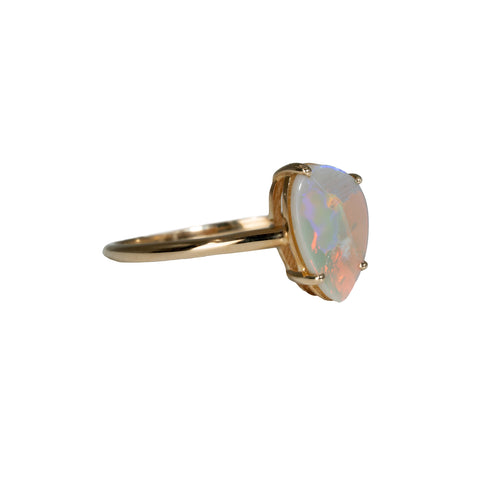 Black Opal Ring in 9K Yellow Gold - Multicolour