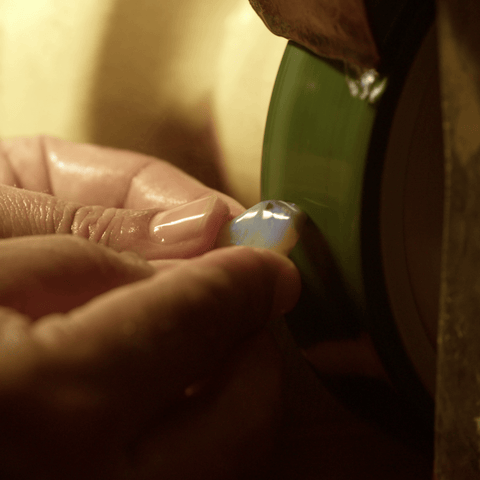 Opal Shaping & Polishing - Australian Opal Cutters and Pearl Divers