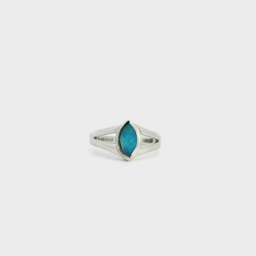 Doublet Opal Ring in 925 Sterling Silver - Green-Blue