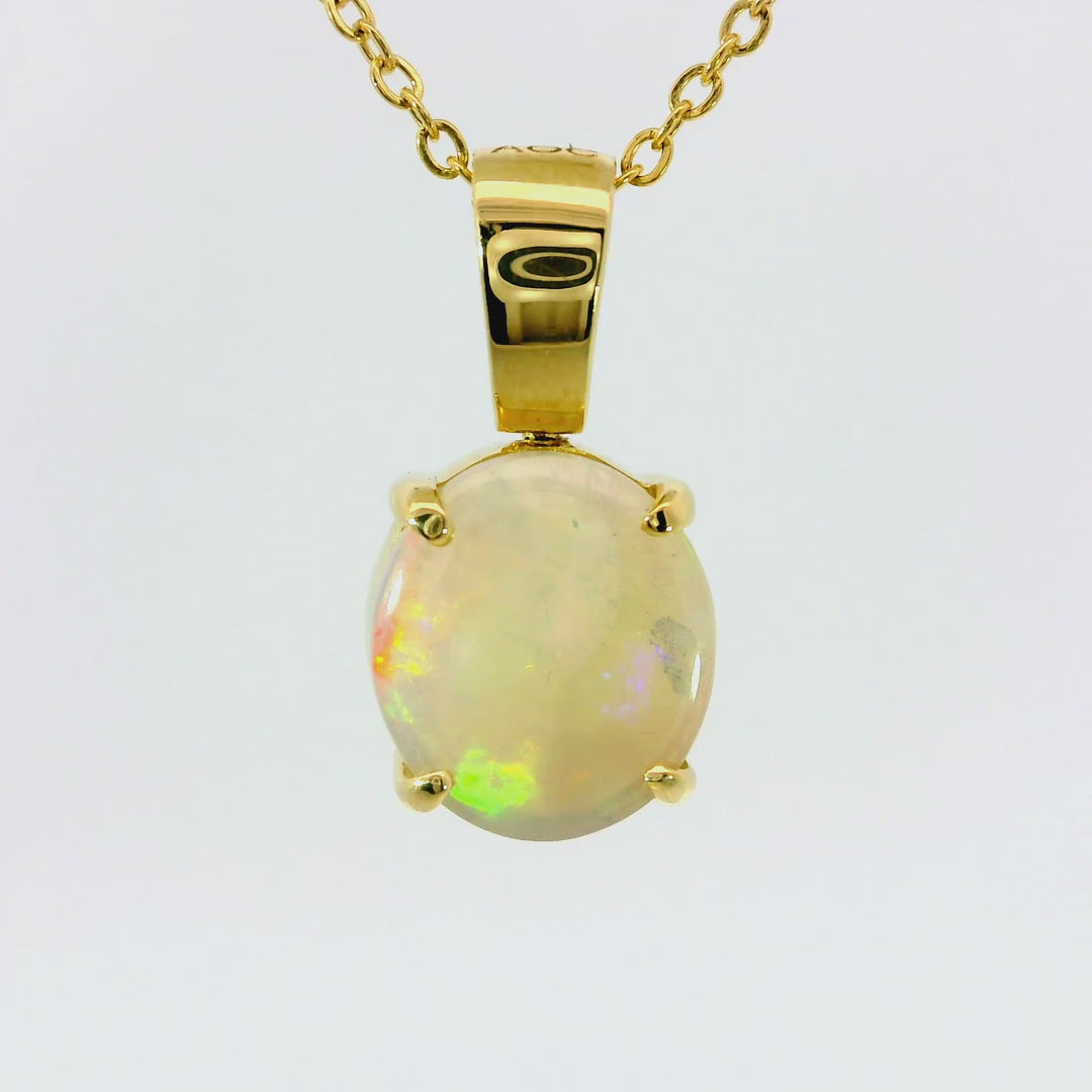 Light Opal Pendant In 18k Yellow Gold - Multicolour