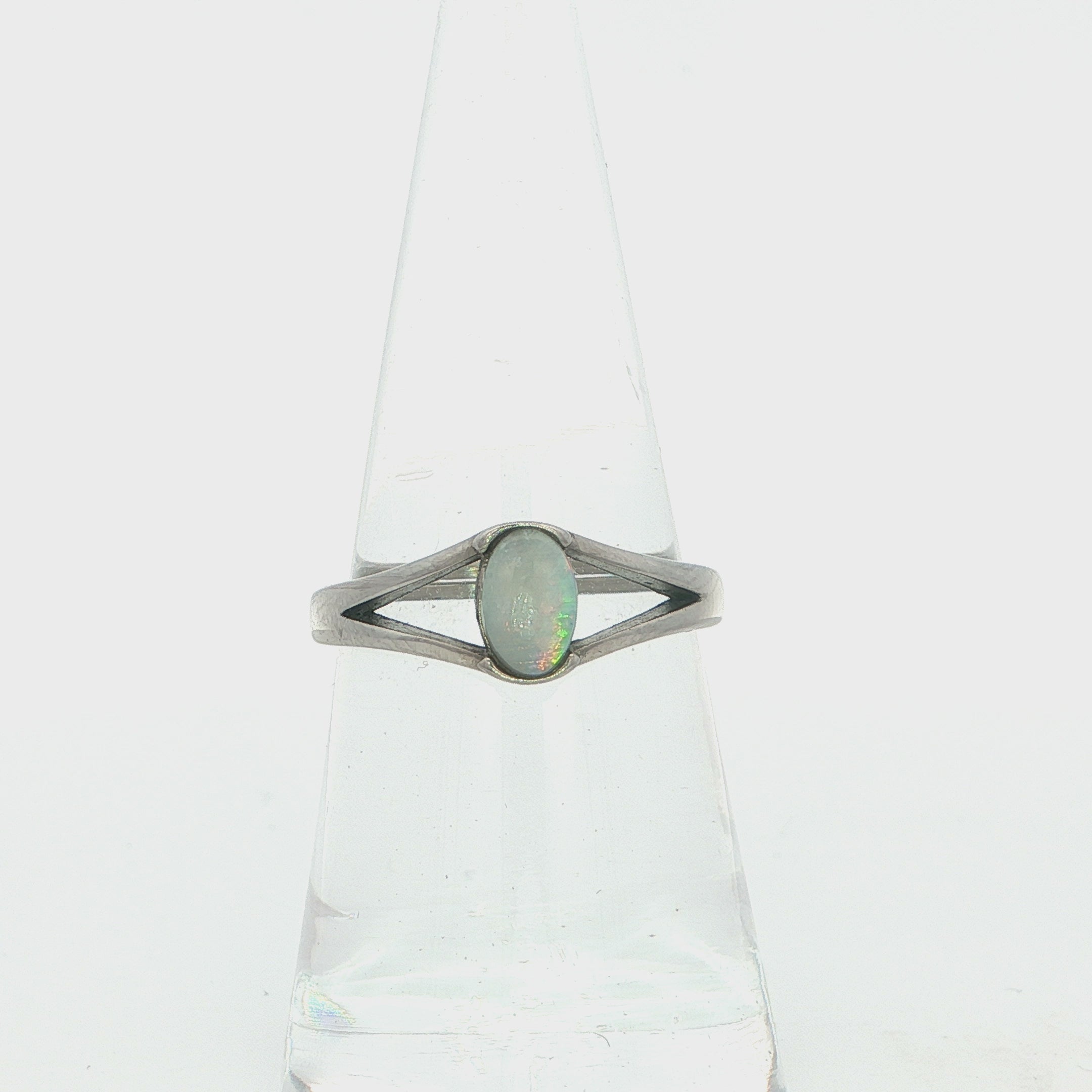 Light Opal Ring in Stainless Steel - Multicolour