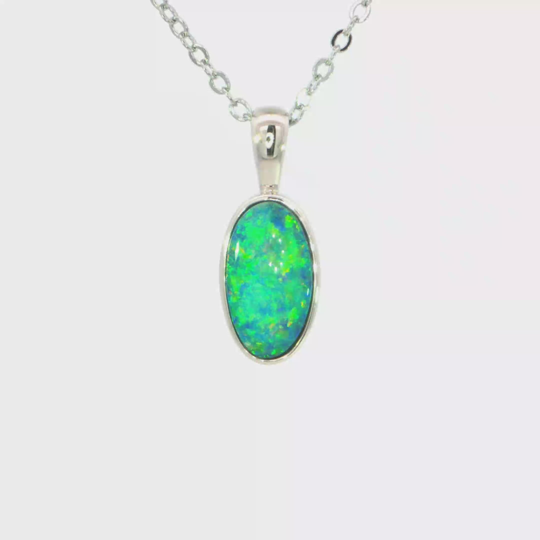 Australian Doublet Opal set in 925 Sterling Silver - Multicolour