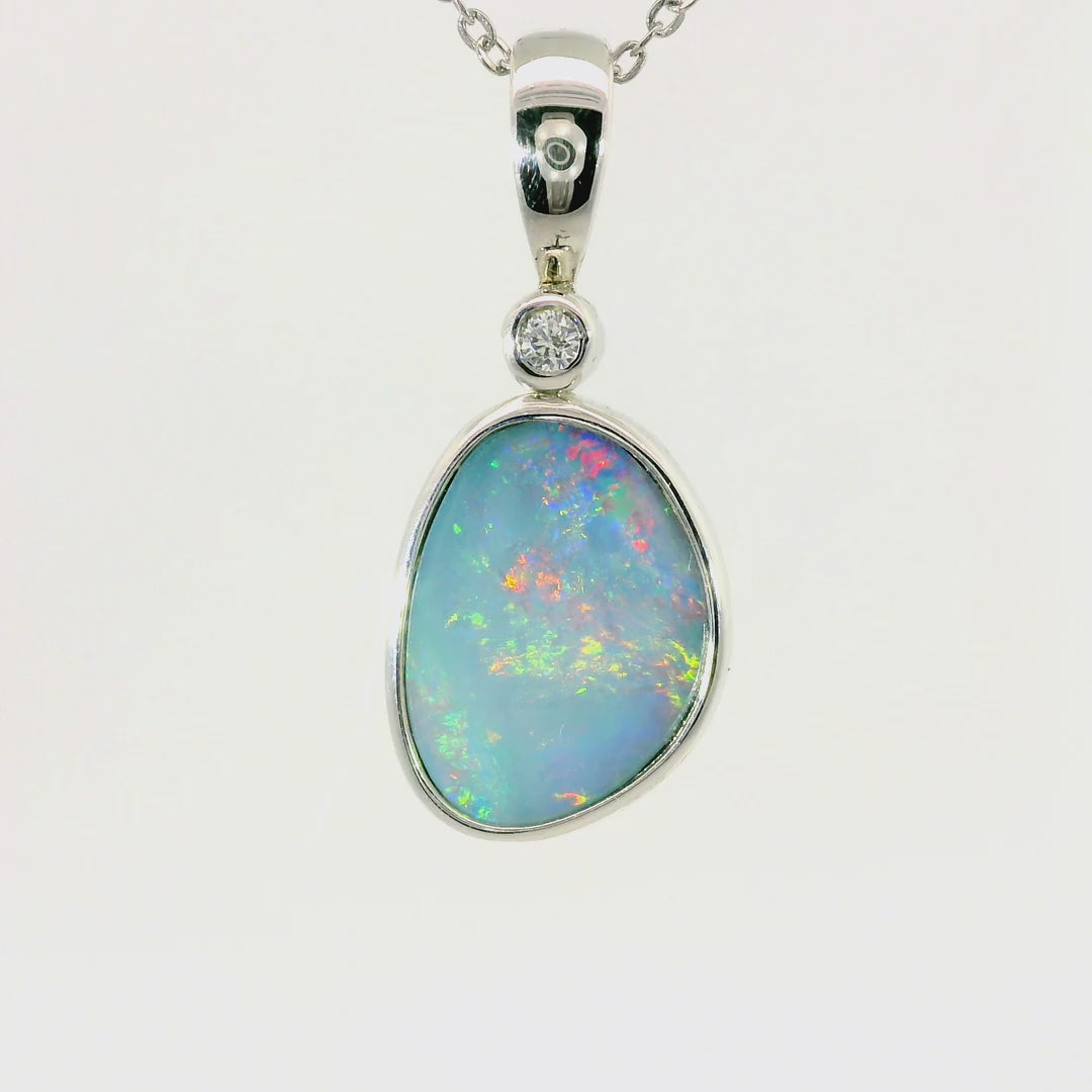 Doublet Opal Pendant in 925 Sterling Silver - Multicolour