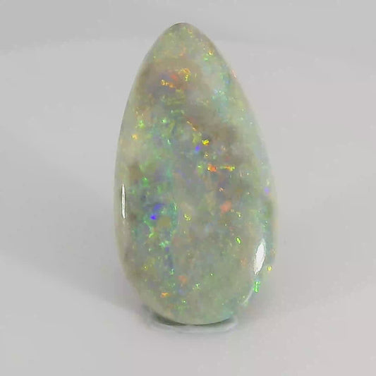 Video of an Opal stone with multicoloured flashes